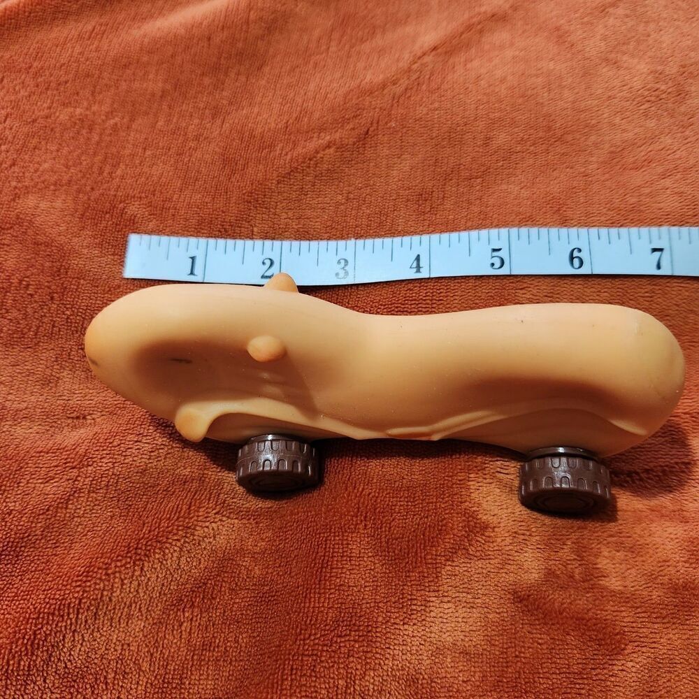 Stress Relief Squeeze Toy Car Capybara Stretchy Silicone. New - Picture 5 of 9